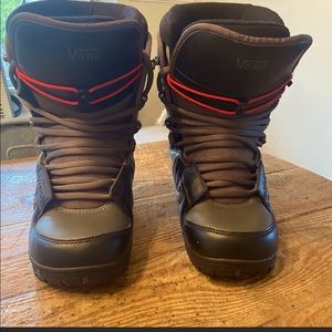 Vans Emigre Snowboard Boots